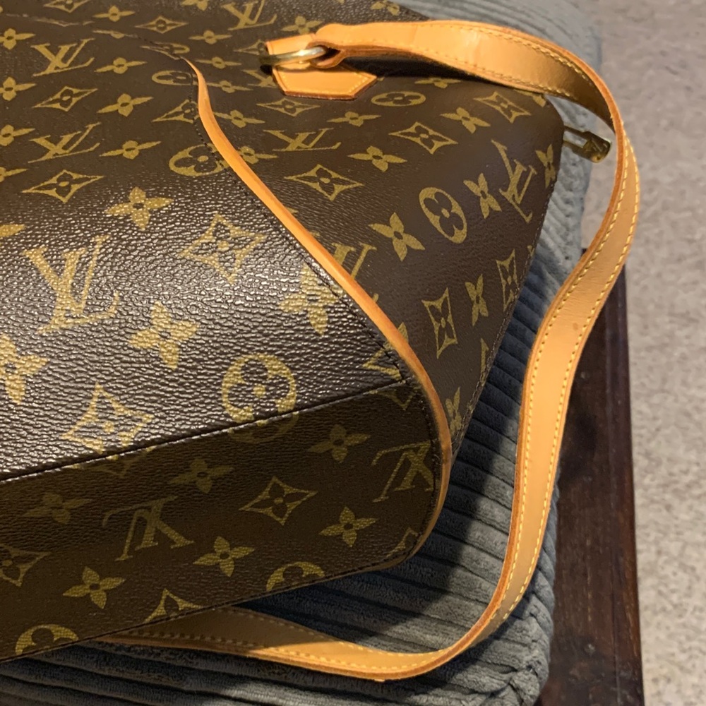Louis Vuitton Monogram Brown Shoulder Bag - Picture 7 of 8
